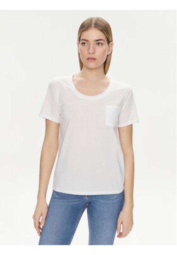 United Colors of Benetton - United Colors Of Benetton T-Shirt 3J5CD106R Biały Regular Fit. Kolor: biały. Materiał: bawełna