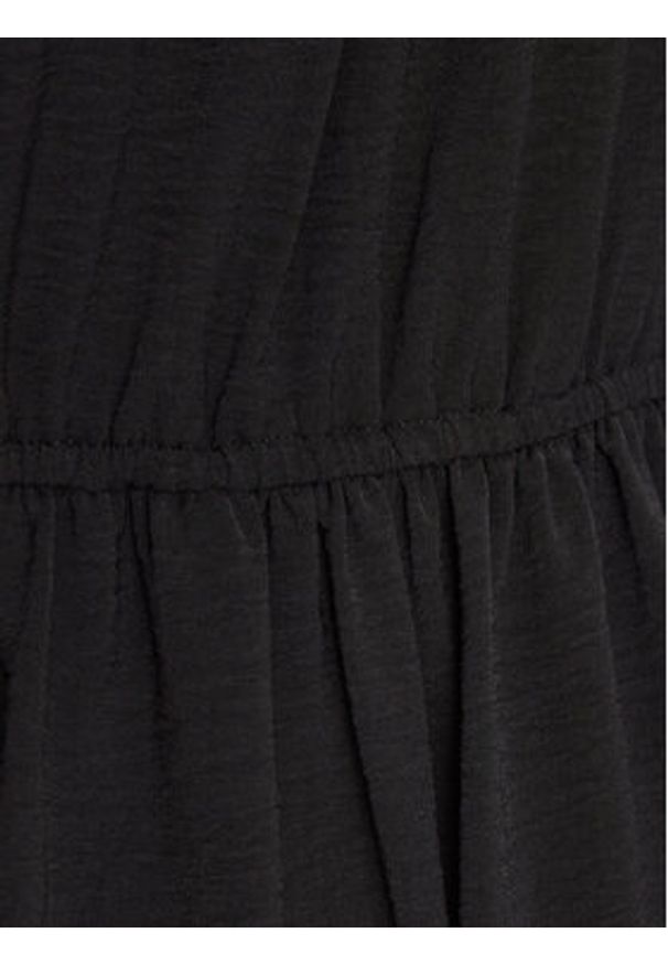 Vero Moda Sukienka codzienna 10302545 Czarny Regular Fit. Okazja: na co dzień. Kolor: czarny. Materiał: syntetyk. Typ sukienki: proste. Styl: casual