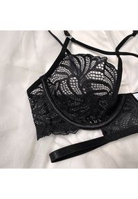 Intica - Komplet bielizny koronkowej z dodatkami Tiertza. Kolor: czarny. Materiał: koronka. Wzór: koronka #4