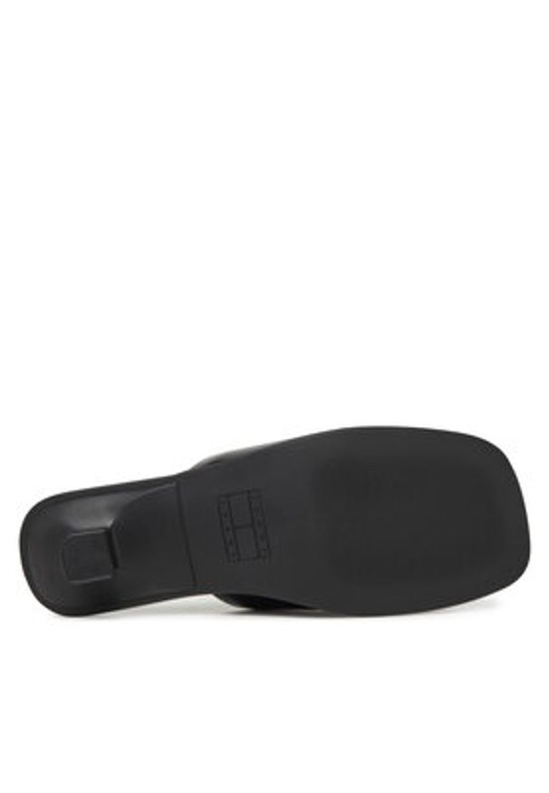 Tommy Jeans Klapki The Noho Mule EN0EN02799 Czarny. Kolor: czarny. Materiał: skóra