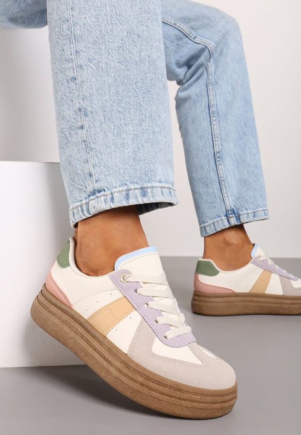 Born2be - Beżowo-Fioletowe Sneakersy na Niskiej Platformie z Materiałowymi Wstawkami Xeonbia. Kolor: beżowy. Materiał: materiał. Obcas: na platformie