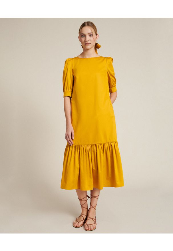 Luisa Spagnoli - LUISA SPAGNOLI - Bawełniana sukienka Pianeta. Kolor: żółty. Materiał: bawełna. Długość: midi