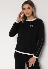 Born2be - Czarny Sweter Ozdobiony Paskami i Aplikacją Tusanne. Okazja: na co dzień. Kolor: czarny. Materiał: jeans. Wzór: aplikacja. Styl: casual, elegancki #3