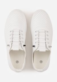 Born2be - Białe Wsuwane Tenisówki z Perforacją i Podeszwą z Bieżnikiem Illanya. Okazja: na co dzień. Zapięcie: bez zapięcia. Kolor: biały. Materiał: jeans. Szerokość cholewki: normalna. Styl: casual, klasyczny #3