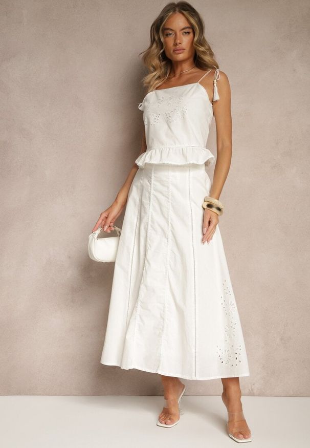 Renee - Biała Bluzka z Bawełny z Falbanką Haftami i Frędzlami Milunissa. Okazja: na co dzień. Kolor: biały. Materiał: bawełna. Wzór: haft. Sezon: lato. Styl: casual, boho, elegancki