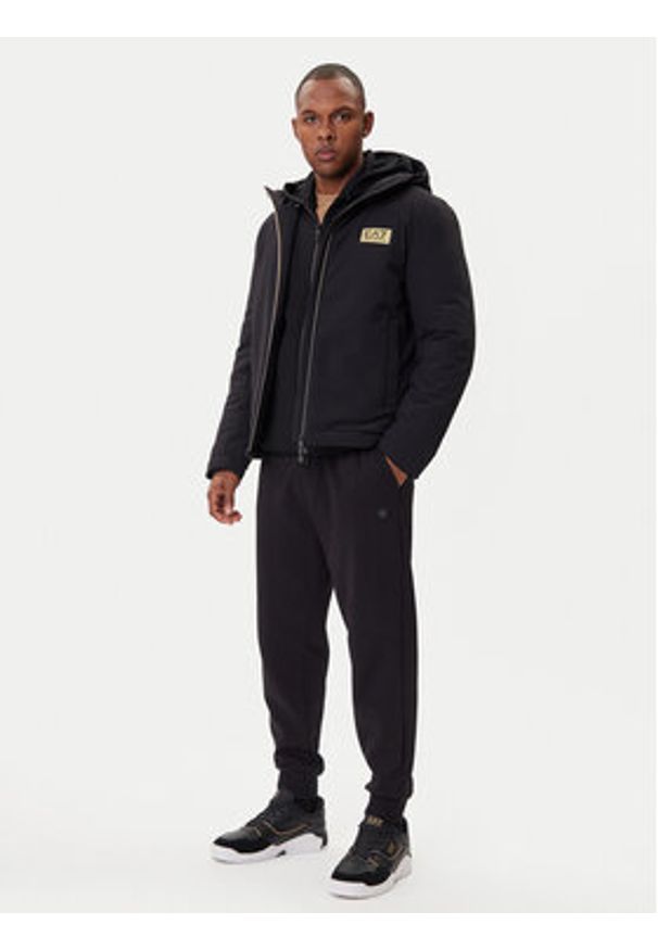 EA7 Emporio Armani Kurtka zimowa 7M001020 AF13563 UC001 Czarny Regular Fit. Kolor: czarny. Materiał: syntetyk. Sezon: zima