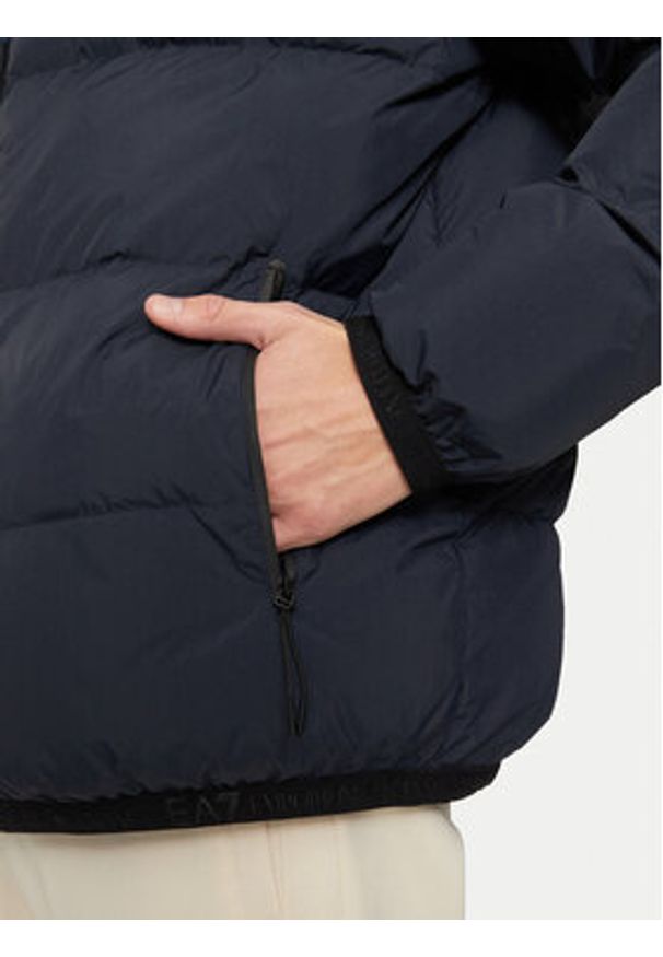 EA7 Emporio Armani Kurtka zimowa 6DPB30 PNDOZ 1562 Granatowy Regular Fit. Kolor: niebieski. Materiał: syntetyk. Sezon: zima