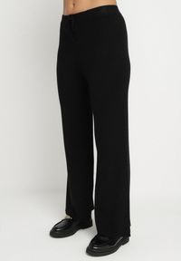 Born2be - Szary Dzianinowy Komplet Szerokie Spodnie i Sweter w Paski Falesea. Kolor: szary. Materiał: dzianina. Wzór: paski #4