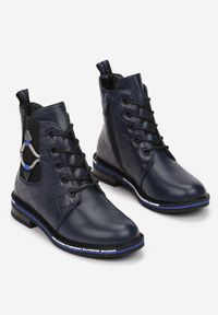 Born2be - Granatowe Botki Wiązane Aishatu. Okazja: na co dzień. Nosek buta: okrągły. Kolor: niebieski. Materiał: jeans. Wzór: aplikacja. Styl: casual, elegancki #3