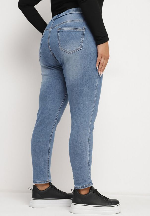 Born2be - Niebieskie Jeansy Skinny z Gumką w Talii z Wysokim Stanem Neveara. Okazja: na spotkanie biznesowe. Stan: podwyższony. Kolor: niebieski. Styl: elegancki, biznesowy