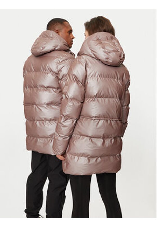 Rains Kurtka zimowa 15160 Różowy Relaxed Fit. Kolor: różowy. Materiał: syntetyk. Sezon: zima