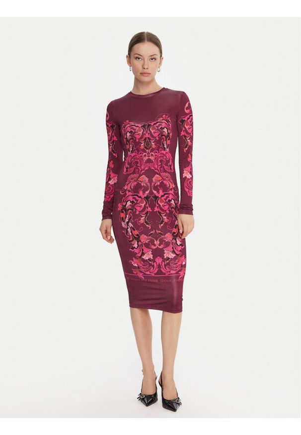 Versace Jeans Couture Sukienka codzienna 79HAO9P0 JS524 Fioletowy Slim Fit. Okazja: na co dzień. Kolor: fioletowy. Materiał: wiskoza. Typ sukienki: proste. Styl: casual