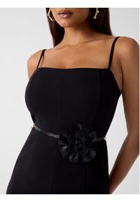 Guess Sukienka codzienna 180023 Czarny Classic Fit. Okazja: na co dzień. Kolor: czarny. Typ sukienki: proste. Styl: casual #3