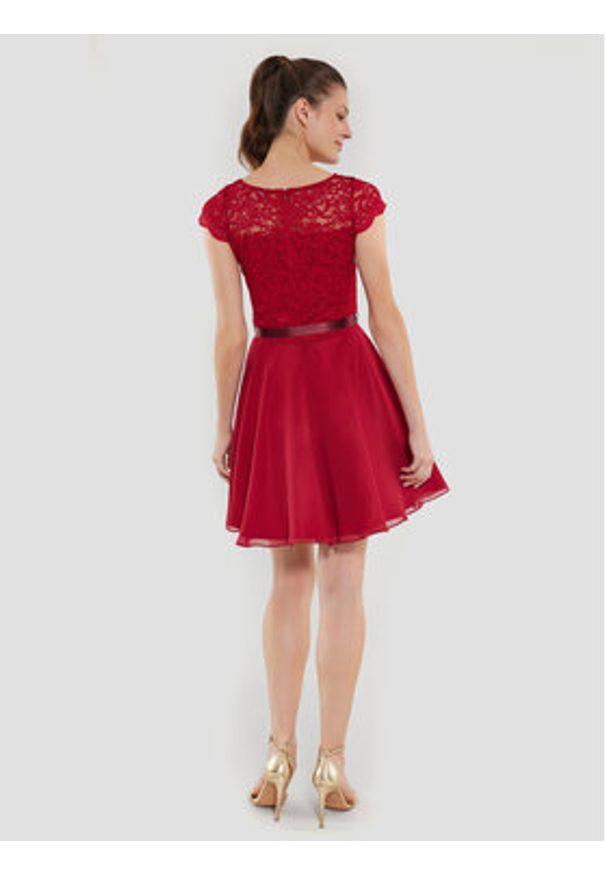 Swing Sukienka koktajlowa 77760510 Czerwony Regular Fit. Kolor: czerwony. Materiał: syntetyk. Styl: wizytowy