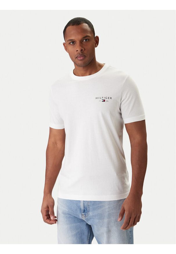 TOMMY HILFIGER - Tommy Hilfiger T-Shirt Brand Love MW0MW41456 Biały Regular Fit. Kolor: biały. Materiał: bawełna