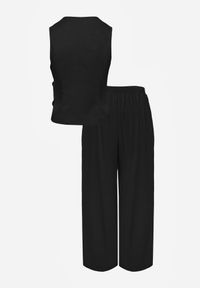 Born2be - Czarny Garniturowy Komplet ze Spodniami i Kamizelką z Asymetrycznym Zapięciem Panorea. Kolor: czarny. Wzór: paski #7