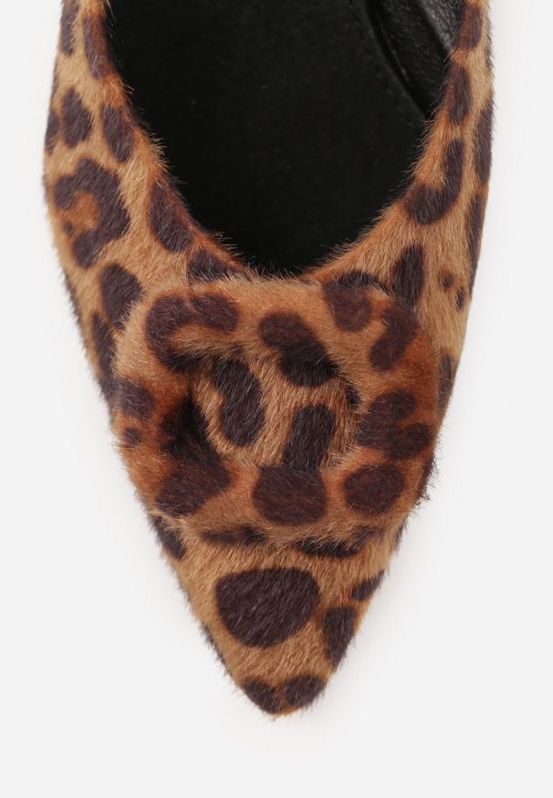 Born2be - Panterkowe Czółenka na Obcasie Vices ze Skórzaną Wkładką Ozdobione Klamrą Aponelle. Zapięcie: klamry. Materiał: skóra. Wzór: aplikacja. Obcas: na obcasie. Wysokość obcasa: średni