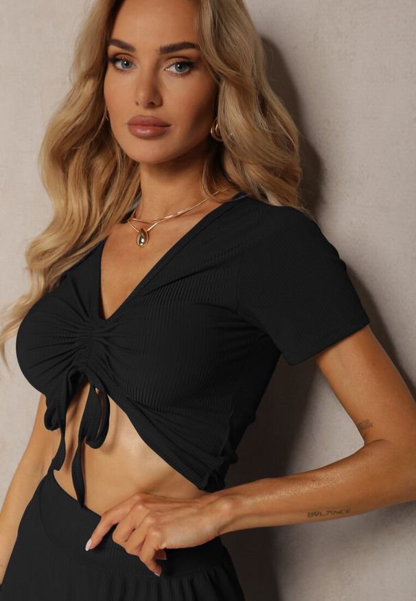 Renee - Czarny Komplet Koszulka ze Ściągaczem Szerokie Spodnie z Gumką w Talii Tolan. Kolor: czarny. Materiał: bawełna