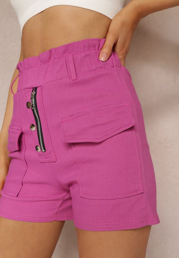Renee - Fuksjowe Szorty z Gumką w Pasie Himna. Stan: podwyższony. Kolor: różowy. Materiał: jeans. Wzór: aplikacja. Sezon: lato