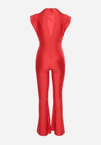Born2be - Czerwony Kombinezon z Rozszerzanymi Nogawkami i Poduszkami w Ramionach Atearai. Okazja: na co dzień. Kolor: czerwony. Długość rękawa: krótki rękaw. Długość: krótkie. Styl: casual, elegancki #5