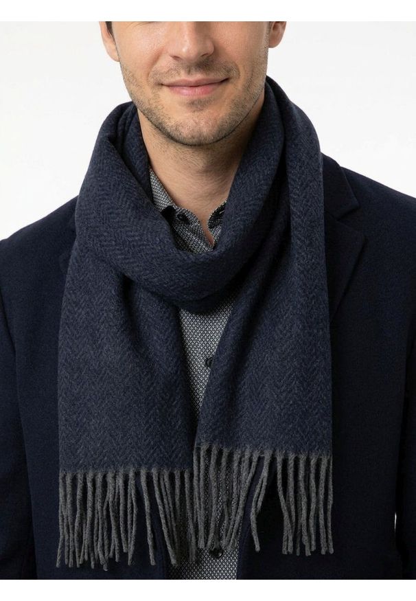 V. Fraas - Szalik z Frędzlami, Granatowy w Jodełkę Miękki, Firmy V.Fraas -Cashmink. Kolor: niebieski. Materiał: materiał, wełna, syntetyk, poliakryl, tkanina. Wzór: jodełka. Sezon: lato