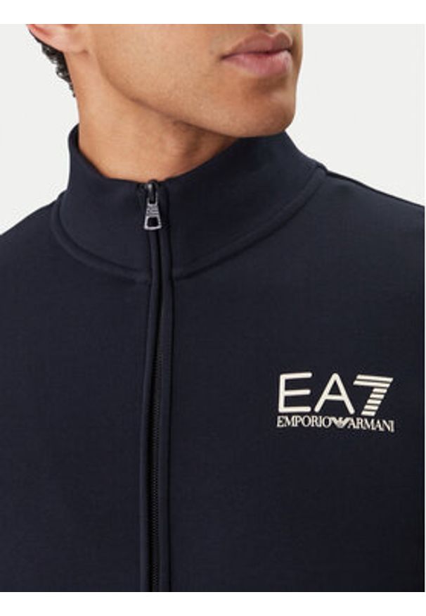 EA7 Emporio Armani Dres 7M001610 AF12451 UB102 Granatowy Regular Fit. Kolor: niebieski. Materiał: bawełna