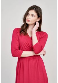 Marie Zélie - Sukienka Rita czerwień perska mikromodal. Typ kołnierza: dekolt kopertowy. Kolor: czerwony. Materiał: wiskoza, dzianina, elastan, włókno, skóra. Długość rękawa: krótki rękaw. Typ sukienki: proste, kopertowe #2