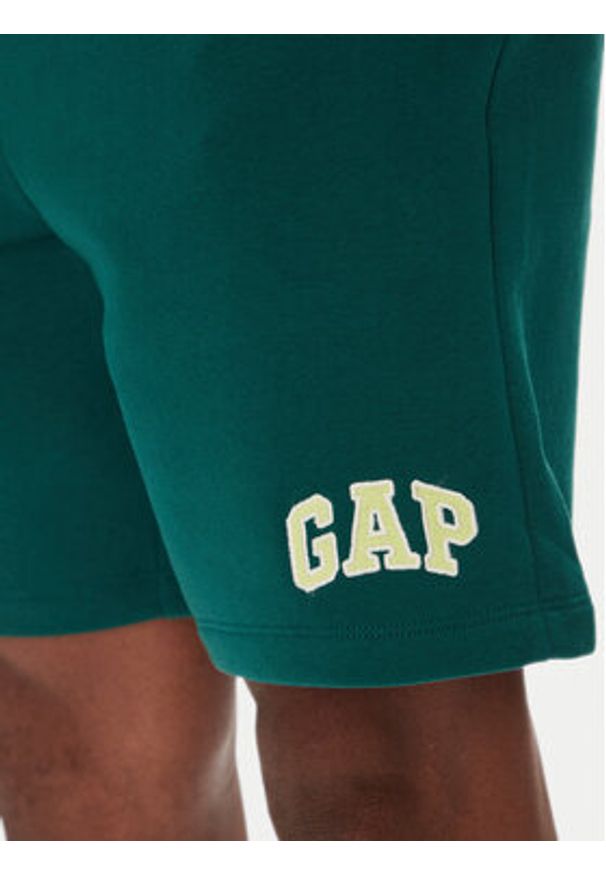 GAP - Gap Szorty sportowe 703989-02 Zielony Regular Fit. Kolor: zielony. Materiał: bawełna. Styl: sportowy