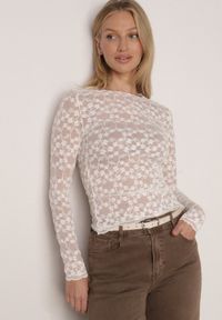 Born2be - Beżowy Bluzka Koronkowa z Transparentnego Materiału Hermatea. Okazja: na co dzień. Kolor: beżowy. Materiał: materiał, koronka. Styl: casual, elegancki, klasyczny #7