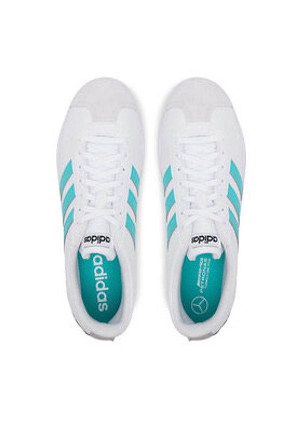 Adidas - adidas Sneakersy Mercedes - AMG Petronas Formula One Team Vl Court Base Trainers JR1069 Biały. Kolor: biały. Materiał: skóra