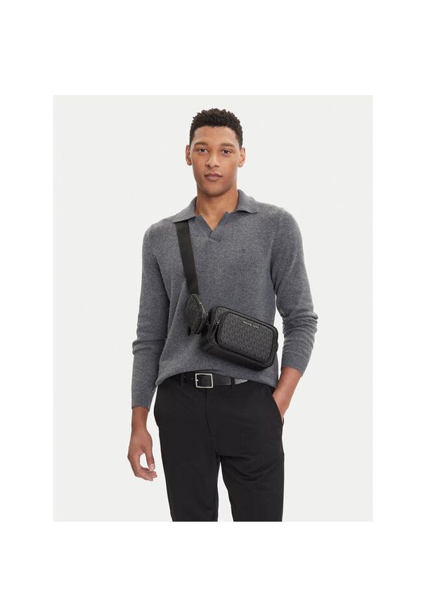 Saszetka MICHAEL Michael Kors. Kolor: czarny