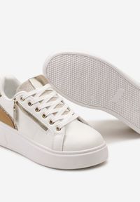Born2be - Biało-Złote Sneakersy na Platformie Ozdobione Suwakami Halimedia. Nosek buta: okrągły. Zapięcie: sznurówki. Kolor: biały. Materiał: materiał. Wzór: aplikacja. Obcas: na platformie. Wysokość obcasa: niski #2