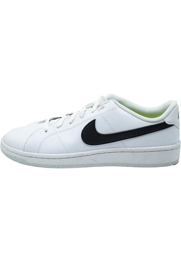 Buty do chodzenia męskie Nike Court Royale 2 NN. Zapięcie: sznurówki. Kolor: biały. Materiał: materiał, syntetyk. Szerokość cholewki: normalna. Model: Nike Court. Sport: turystyka piesza