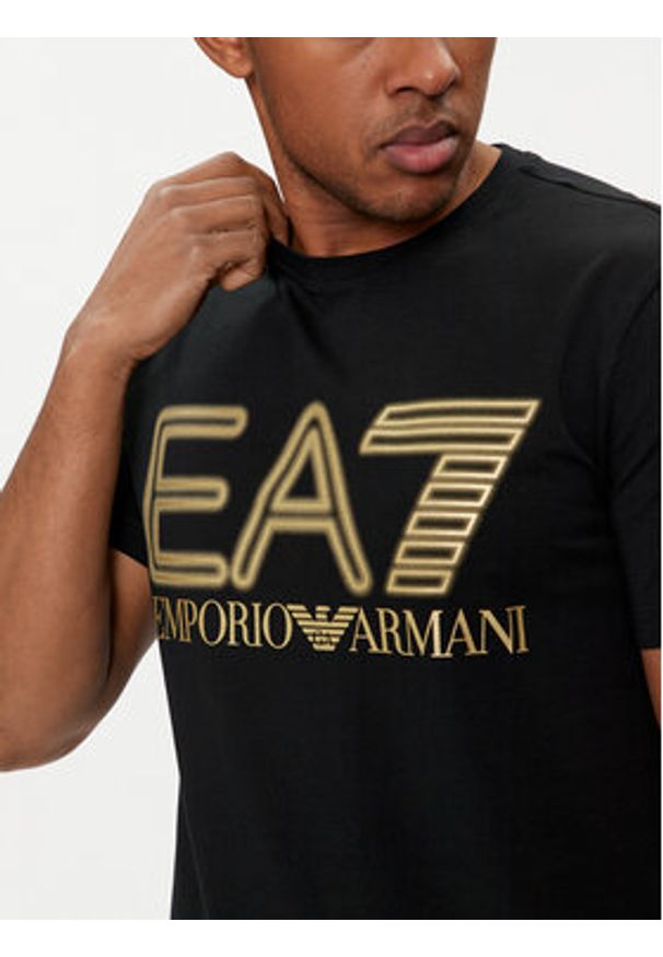 EA7 Emporio Armani T-Shirt 7M001106 AF10373 MC004 Czarny Regular Fit. Kolor: czarny. Materiał: bawełna