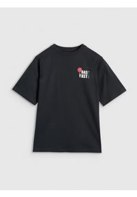 4f - 4F T-shirt oversize z nadrukiem chłopięcy - czarny 134 (8-9 lat). Okazja: na co dzień. Kolor: czarny. Wzór: nadruk. Sezon: lato. Styl: casual