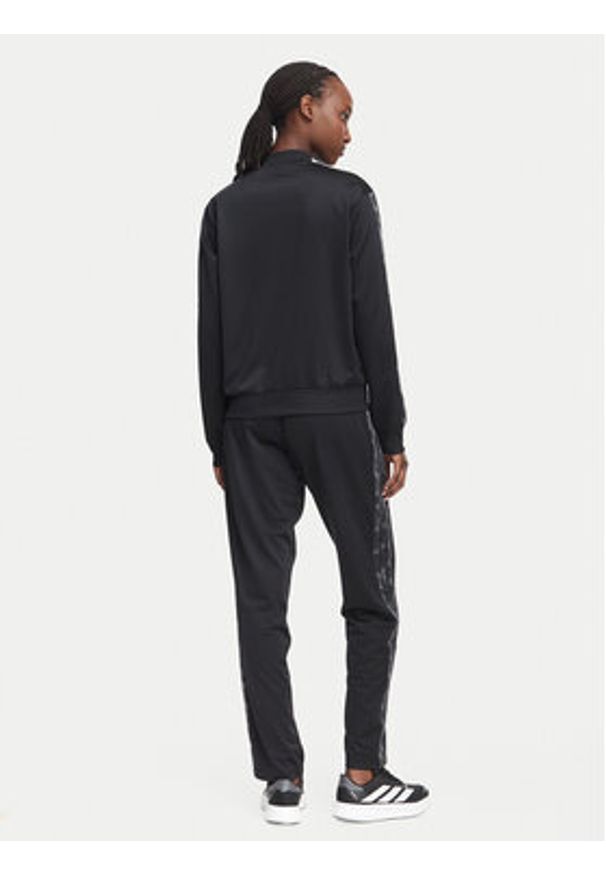 Adidas - adidas Dres Essentials 3-Stripes KG1875 Czarny Regular Fit. Kolor: czarny. Materiał: syntetyk
