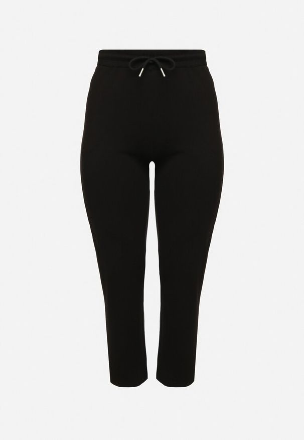 Born2be - Czarne Spodnie Dresowe z Bawełną z Kieszeniami Halithra. Okazja: na co dzień. Kolekcja: plus size. Kolor: czarny. Materiał: dresówka, bawełna. Styl: klasyczny, elegancki, casual