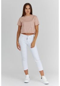 Guess - GUESS Krótki różowy t-shirt damski z logo, Rozmiar XS. Kolor: różowy. Materiał: bawełna. Długość: krótkie