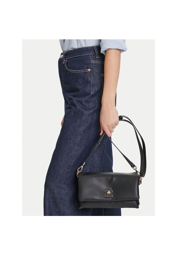 TOMMY HILFIGER - Torebka Tommy Hilfiger. Kolor: czarny