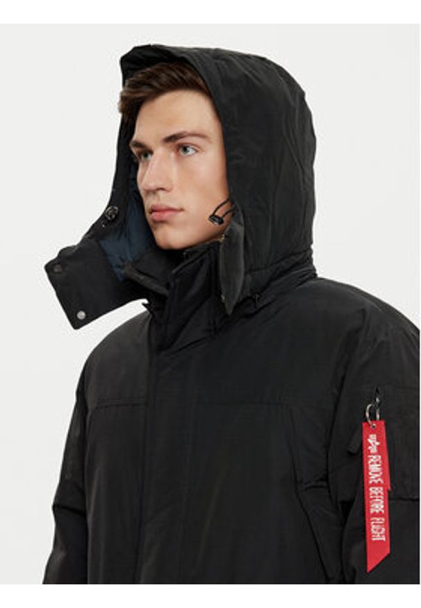 Alpha Industries Parka 148124 Czarny Regular Fit. Kolor: czarny. Materiał: syntetyk, bawełna