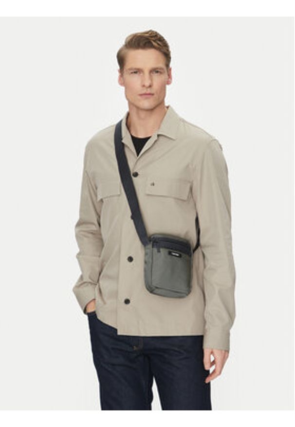 Calvin Klein Saszetka K50K512772 Czarny. Kolor: czarny. Materiał: materiał, nylon