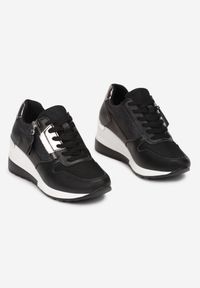 Born2be - Czarne Sneakersy Euphike. Wysokość cholewki: przed kostkę. Nosek buta: okrągły. Kolor: czarny. Szerokość cholewki: normalna. Wzór: aplikacja. Obcas: na koturnie #3