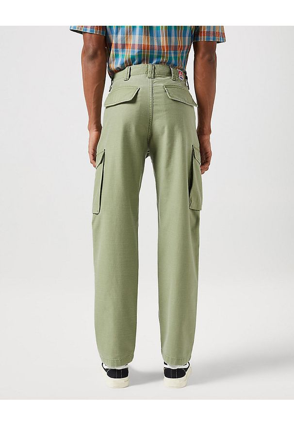 Wrangler - WRANGLER MESKIE SPODNIE MATERIAŁOWE BOJÓWKI CASEY JONES CARGO OLIVE 112350893 W1C2017995. Materiał: materiał