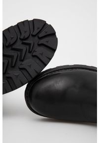 vagabond - Vagabond Botki Cosmo 2.0 damskie kolor czarny na platformie. Nosek buta: okrągły. Kolor: czarny. Materiał: skóra, guma. Obcas: na platformie