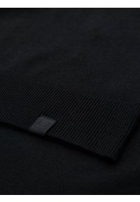 Ombre Clothing - Męski sweter z wiskozą i rozpinanym dekoltem – czarny V2. Typ kołnierza: kołnierzyk stójkowy. Kolor: czarny. Materiał: wiskoza. Wzór: gładki, aplikacja, ze splotem. Styl: elegancki #9