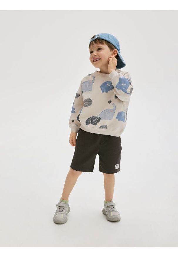 Reserved - Bawełniane szorty - ciemnoszary. Kolor: szary. Materiał: bawełna. Wzór: gładki