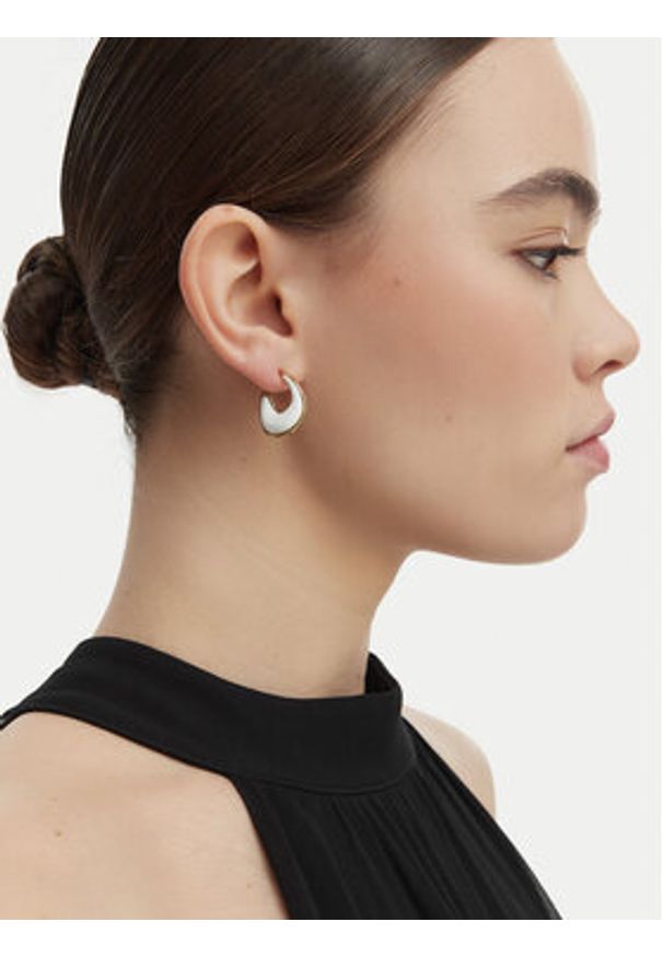 Guess Kolczyki JUBE06 159JW Biały. Materiał: ze stali, ze stali nierdzewnej. Kolor: biały