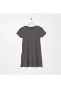 Sinsay - Sukienka mini prążkowana - Szary. Kolor: szary. Materiał: prążkowany. Długość: mini #1