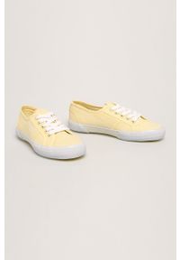Pepe Jeans - Tenisówki Aberlady Eco. Nosek buta: okrągły. Zapięcie: sznurówki. Kolor: żółty. Materiał: syntetyk, materiał, guma. Szerokość cholewki: normalna. Obcas: na obcasie. Wysokość obcasa: niski #3