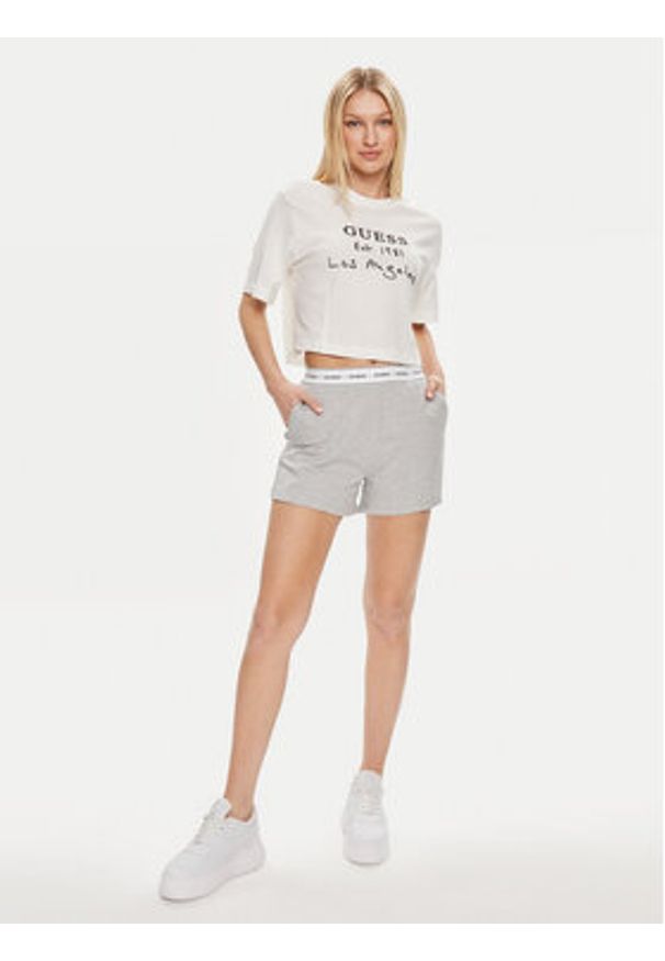 Guess Szorty piżamowe O4GD02 KBS91 Szary Loose Fit. Kolor: szary. Materiał: bawełna